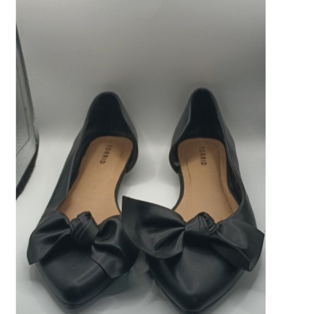 Torrid Womens 10.5W Black Faux Leather Bow Pointed Toe D'Orsay Ballet Flats